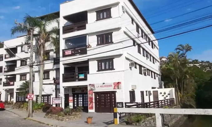 Centro House | Cozy apartment, less than 50m from Bombinhas beach