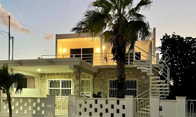 Chicxulub Puerto Condo | Cozy apartment with ocean view & pool