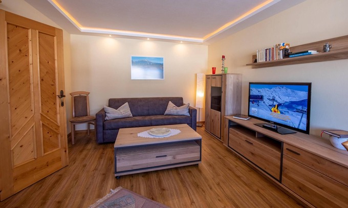 Hochkrimml Apartment | Cozy apartment with mountain view and close to the slopes in the Zillertal Arena