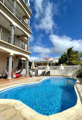 Mont Choisy Apartment | Cozy Apartment with Pool & 10 mins walk to Beach