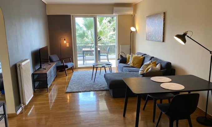 Khalandrion Apartment | Cozy Apartment with Scenic View