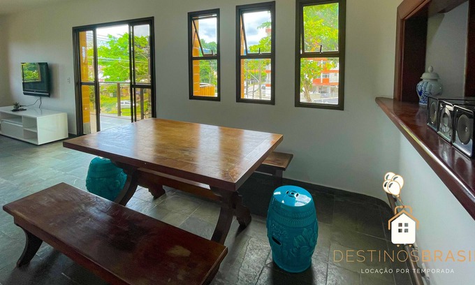 Parque Enseada Apartment | Cozy Apartment160m² at 600 meters from Praia da Enseada with TV