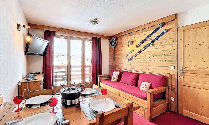 La Toussuire Apartment | Cozy Apt for 4 with Balcony, Indoor Pool, Parking & Close to Slopes & Shops