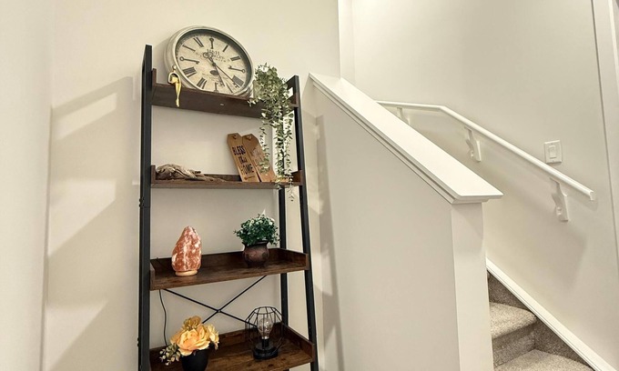 Airdrie House | Cozy Basement in Airdrie