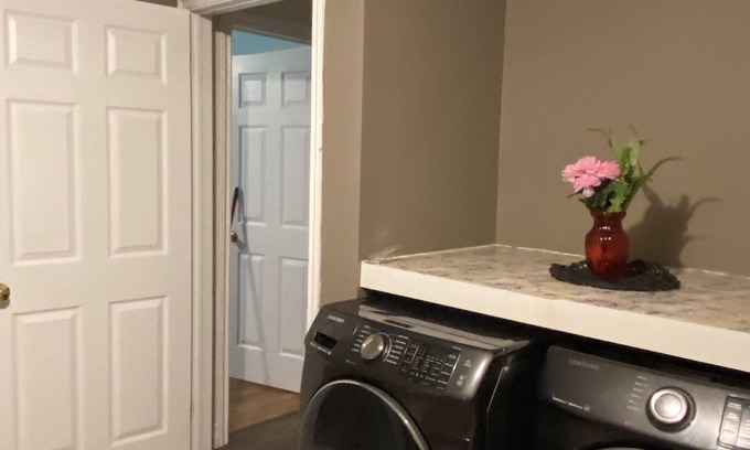Yarmouth House | cozy basement Pet friendly proximity to popular attractions wireless internet