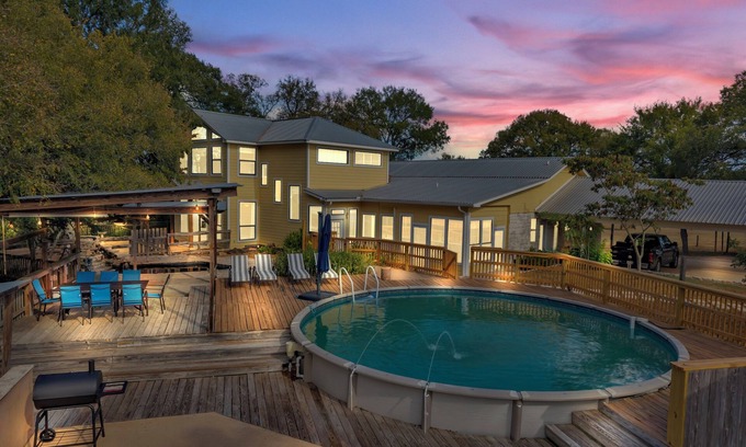 Bastrop House | Cozy Bastrop Stay Pool Near Parks & Downtown