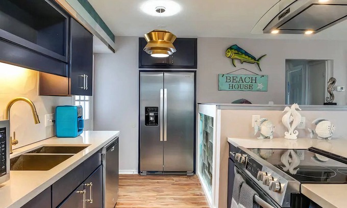 Pensacola Beach House | Cozy Beach Bungalow Steps to the beach