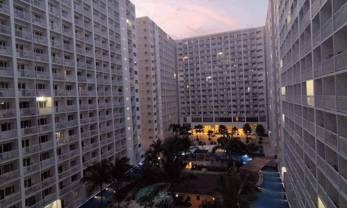 Pasay House | Cozy building with AC and WiFi in welcoming Pasay