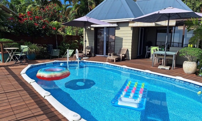 Punaauia House | Cozy bungalow with exceptional view