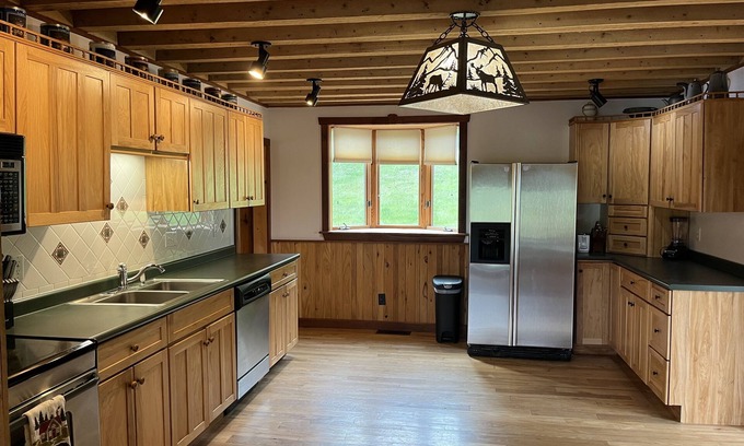 Mineral Point Cabin | Cozy cabin nestled in the hills of SW Wisconsin near the Cheese Country Trail!