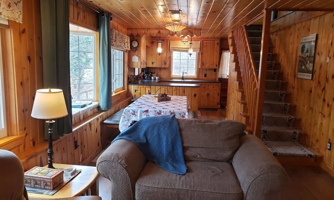Cascade-Chipita Park House | Cozy Cabin for Family and Friends Near Pikes Peak