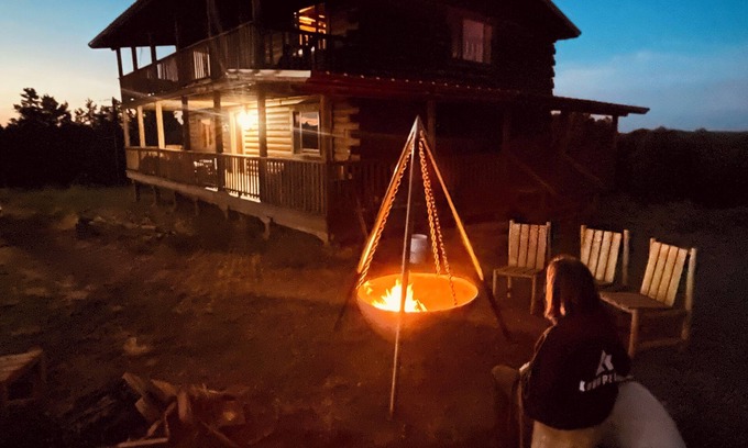 Gulnare Cabin | Cozy Cabin with Gorgeous Views - Sleeps 9 - on 35 Acres near Aguilar!