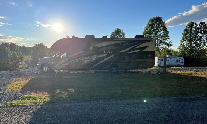 Tennga RV Rental | Cozy campground, FHU, large rv gravel pad, sunset views, in relaxing Old Fort