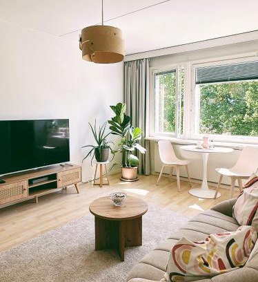 Ullanlinna Apartment | Cozy central flat next to tram and bus stations