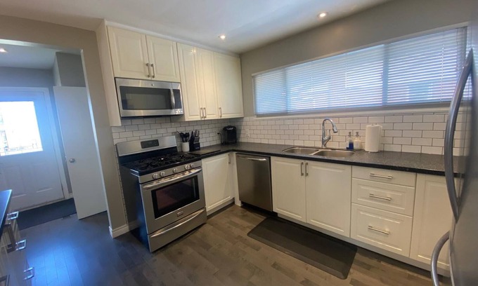 Hamilton House | Cozy Central Mountain Home With Full GYM