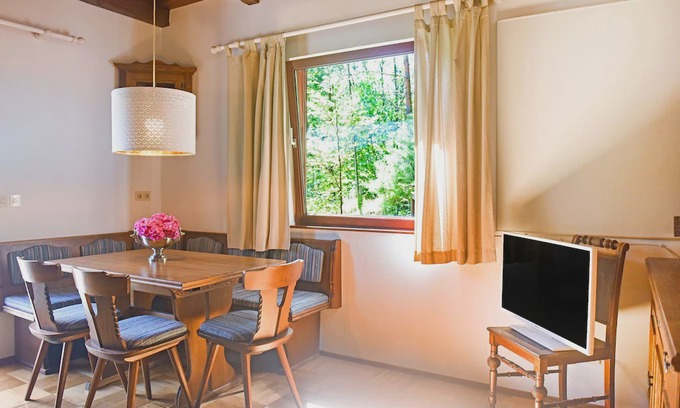Molln Villa | Cozy Chalet in Molln with Garden
