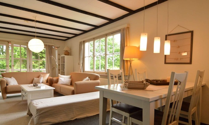 Longfaye Ski Chalet | Cozy chalet with private garden near the forest