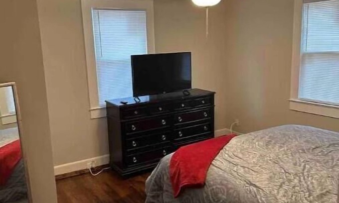 Kernersville House | Cozy & Charming In Kernersville
