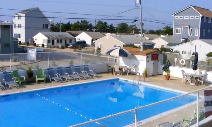 Seaside Heights Condo | Cozy condo in awesome Ortley Beach with Pool