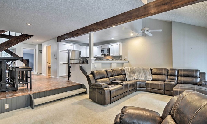 Harbor Springs Condo | Cozy Condo: Steps to Lake Michigan, 5 Mi to Boyne!