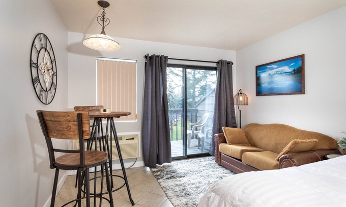 Bigfork Condo | Cozy condo w/stunning waterfront views & private balcony - Waterfront Studio with Great Views