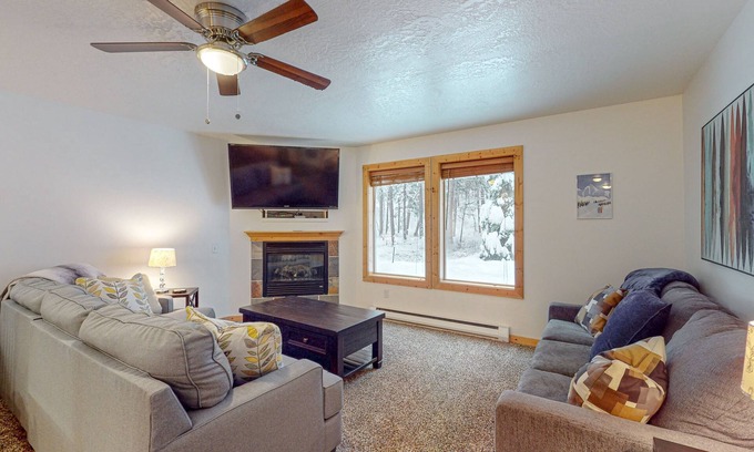 McCall Condo | Cozy condo with fireplace, WiFi, close to Payette Lake and downtown McCall