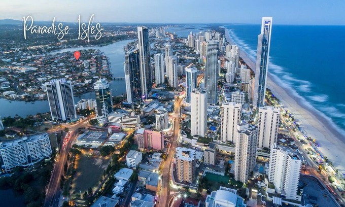 Surfers Paradise Apartment | Cozy & Convenient 1BR Aptm, Steps from Everything!