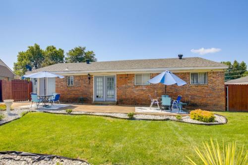 Whitehaven House | Cozy Corner in Memphis - 4 Miles to Graceland!