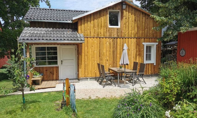 Rahnsdorf Cottage | Cozy cottage by the forest with sauna, fireplace & WiFi