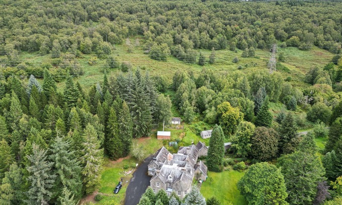 Loch Tay Cottage | Cozy cottage from 1840 on the beautiful Loch Rannoch in Scotland