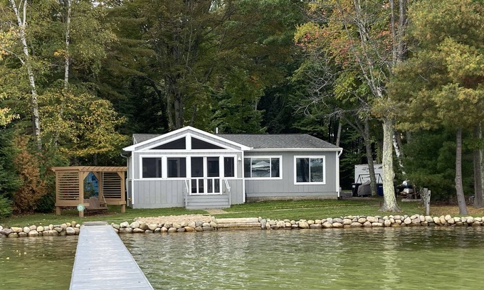 Interlochen Cottage | Cozy Cottage on a beautiful 2,000 acre lake.