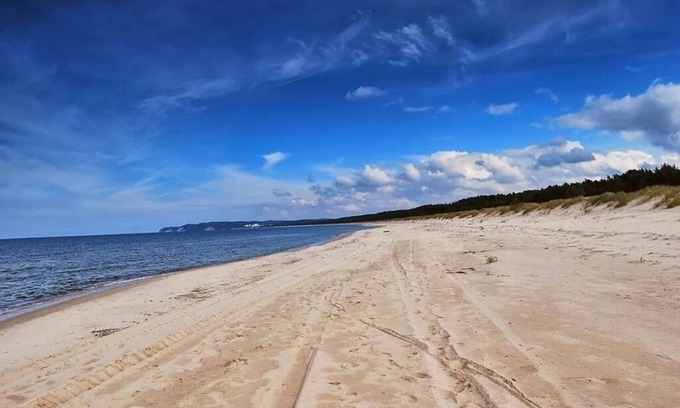 Dziwnowek Cottage | Cozy Cottage with Sauna, few minutes away from the beach
