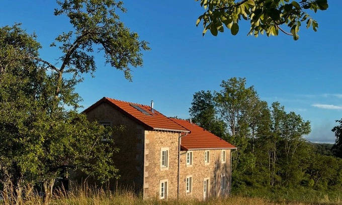 Le Clerjus Cottage | Cozy cottage with WIFI and parking, close to nature