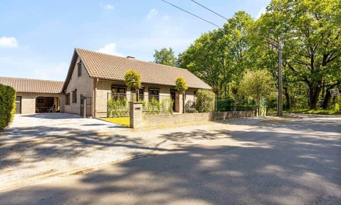 Houthalen-Helchteren House | Cozy Country House in Houthalen-Helchteren