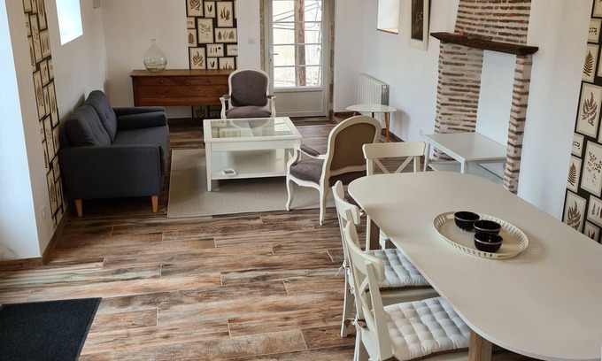 Loury Cottage | Cozy Countryside Gite with Private Garden Near Loire Castles
