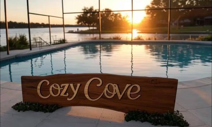 Crescent Lakes House | Cozy Cove by Disney Universal Pool Home Sleeps 10 ! Free Bbq