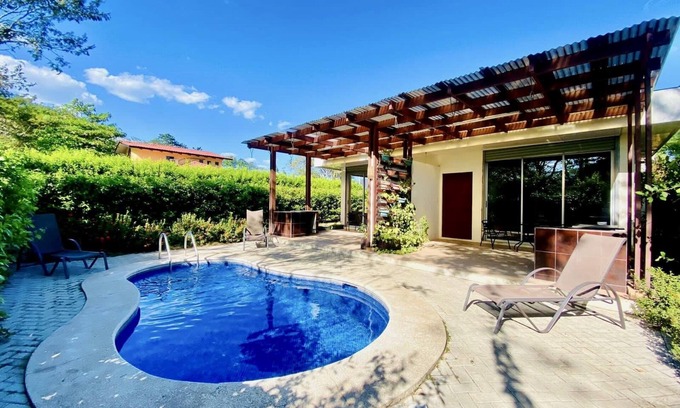 Tamarindo Apartment | Cozy dog-friendly apt w/shared pool - close to Tamarindo