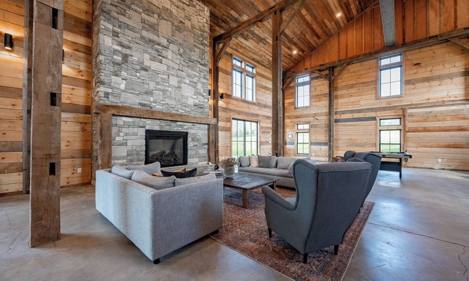Blakeslee House | Cozy Dog Friendly Barn Getaway w/Fireplace & Views
