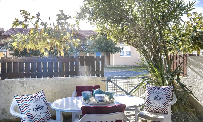 Biscarrosse Plage House | Cozy Duplex House Near Ocean with Terrace and Parking - Sleeps 5-6 - 40600 Biscarrosse Plage