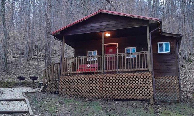 Stanton Cabin | Cozy & Efficient cabin w/river access. Pet Friendly!