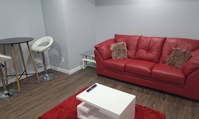 Southeast Edmonton Apartment | Cozy Entire 2BR Suite-Kitchen, Fibre Gig Internet