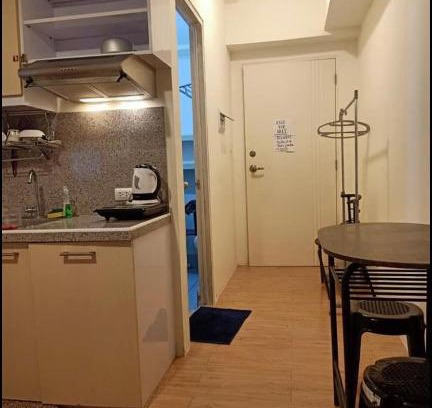 Bagong Lipunan Ng Crame Apartment | COZY GREENHILLS Condominium HIGHSpeed WIFI