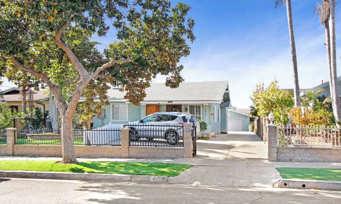 Alhambra Apartment | Cozy Guesthouse near Downtown Alhambra
