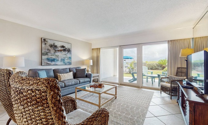 Miramar Beach Condo | Cozy, Gulf-front home with 2 beach chairs - short distance to entertainment