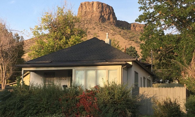 Golden Cottage | Cozy Historic Cottage In The Heart Of Golden