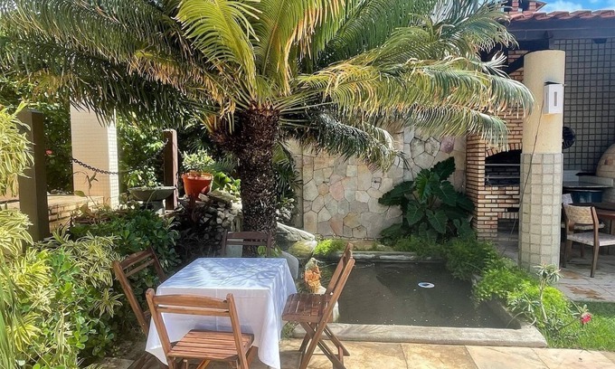 Porto das Dunas Villa | Cozy house near Beach Park accommodates 14 people, jacuzzi, barbecue