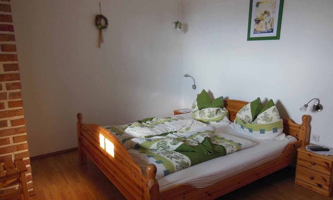 Waidhofen An Der Ybbs Apartment | Cozy holiday home with a balcony with a view of the Ybbstal Alps