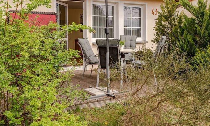 Korswandt House | Cozy holiday bungalow in a quiet location at the edge of the forest, 800 m from Lake Wolgast. - Forest settlement