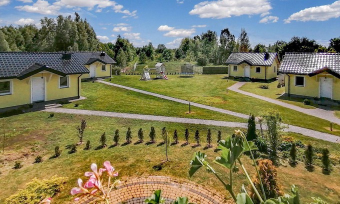 Darlowo House | Cozy home in Dabki with WiFi