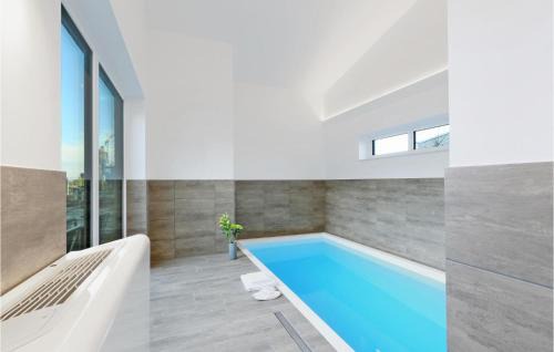 Lembruch House | Cozy Home In Lembruchdümmer See